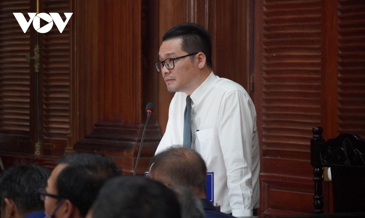 Các luật sư tranh dành phần lớn thời gian luận giá trị khu đất 8- 12 Lê Duẩn.