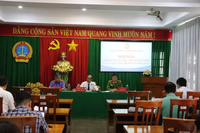 TAND tỉnh Đắk Nông họp báo về vụ 'đại gia' chế xăng giả Trịnh Sướng