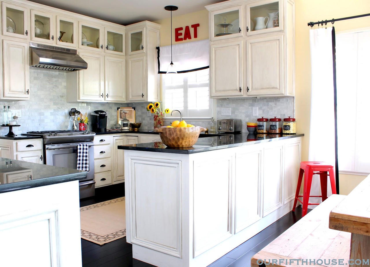 Hướng và màu sắc hợp phong thủy cho người tuổi Kỷ Tỵ - 1989