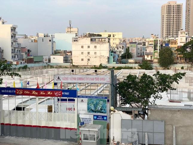 Công an điều tra vụ nhận tiền tỷ để mua nhà ở xã hội rồi bỏ trốn ảnh 1