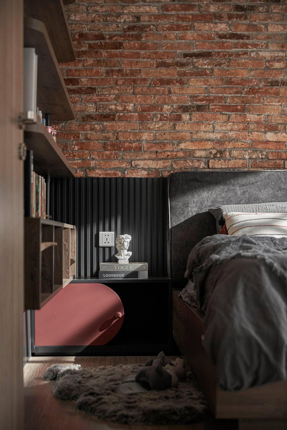 Căn hộ khoác màu tối, nhìn cực chất của chàng trai trẻ