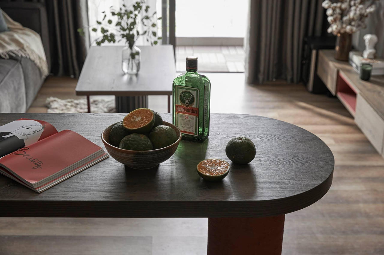 Căn hộ khoác màu tối, nhìn cực chất của chàng trai trẻ