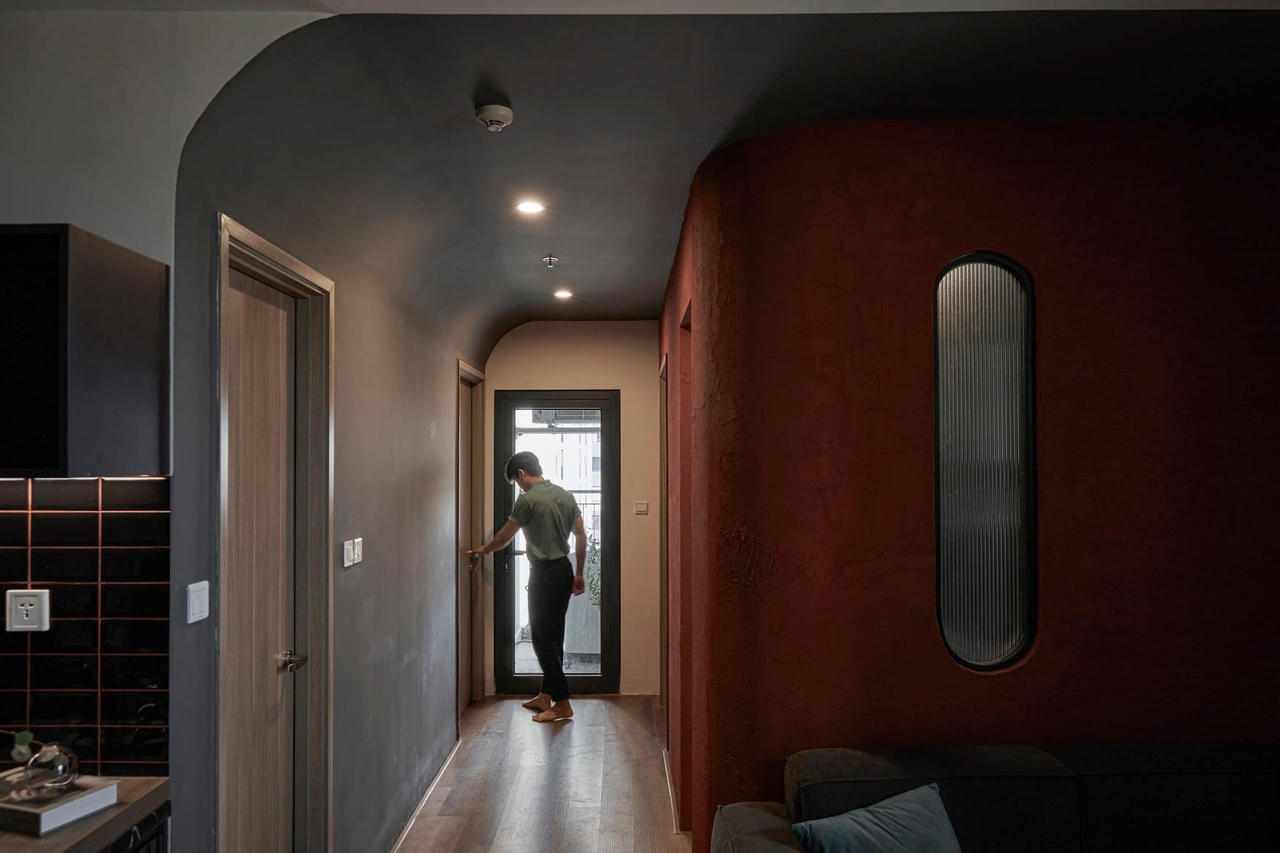 Căn hộ khoác màu tối, nhìn cực chất của chàng trai trẻ