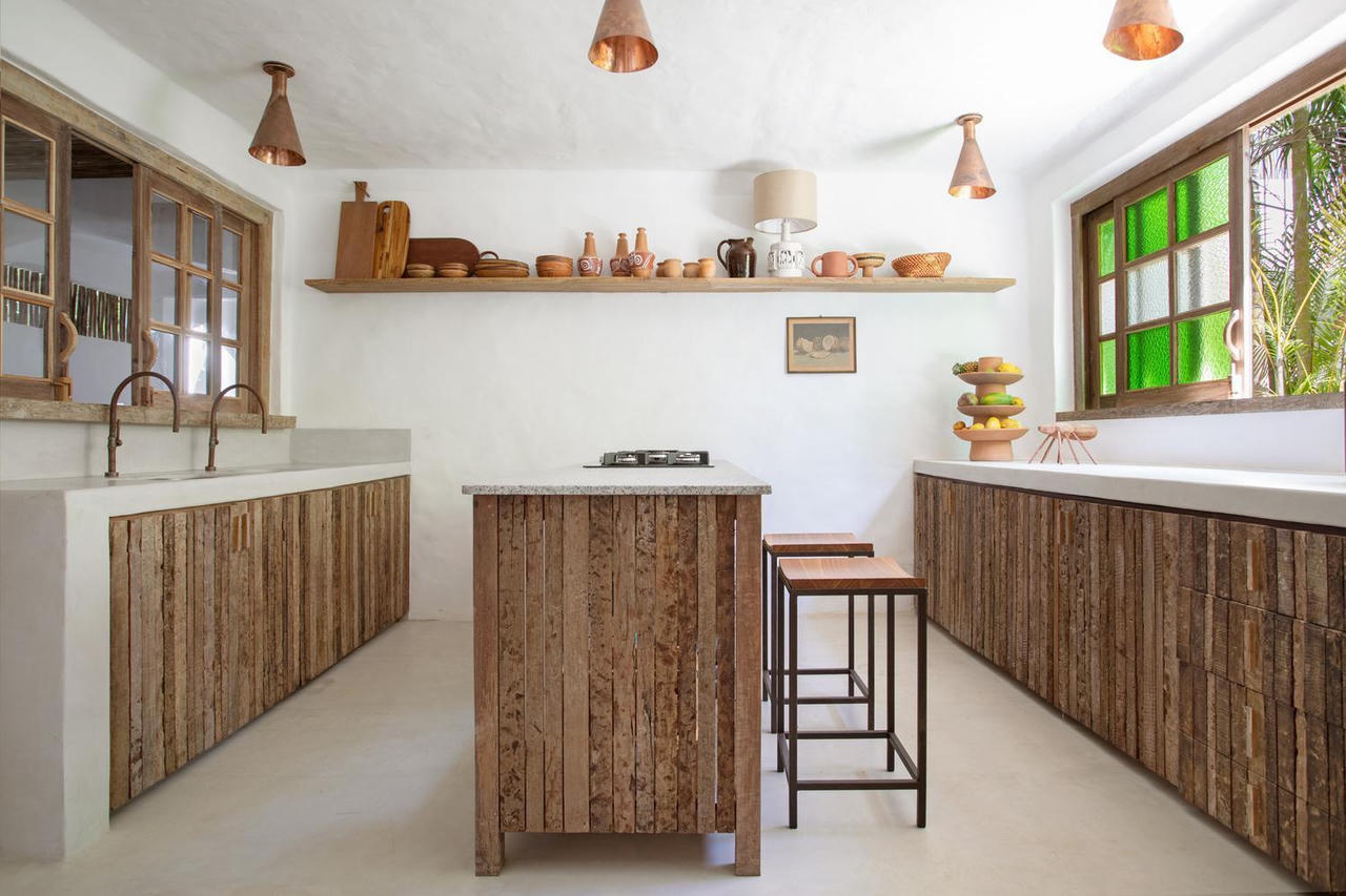 Nhà cấp 4 chỉ sơn độc màu trắng và dùng gỗ hỏng gây 'sốt' ảnh 6