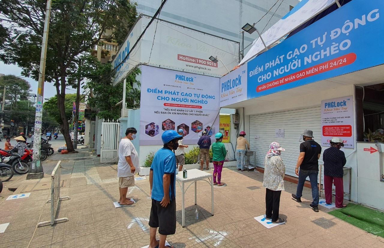 Báo chí và câu chuyện 'không có ai bị bỏ lại phía sau'