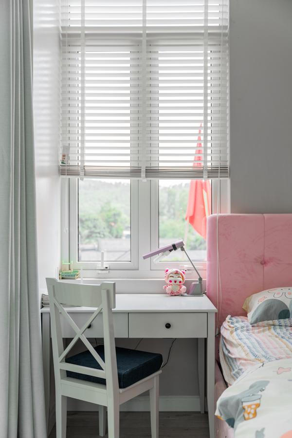 Ngôi nhà ngập tràn ánh sáng tự nhiên từ những ô cửa kính