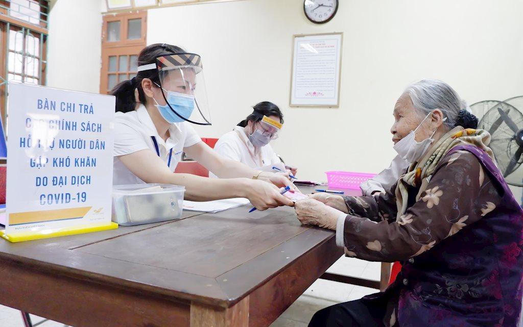 Xây dựng và hoàn thiện NNPQ XHCN Việt Nam: 5 yêu cầu cơ bản để xây dựng nền hành chính phục vụ 