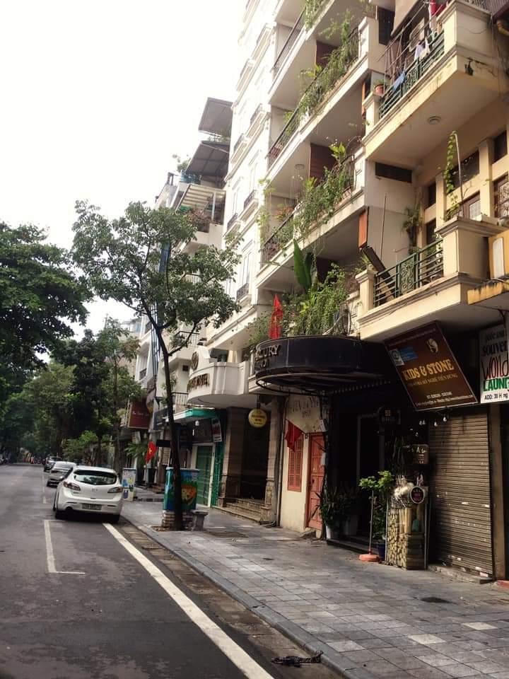 Giữa mùa dịch khách sạn phố cổ Hà Nội rao bán gần 2 tỷ đồng/m2 ảnh 1