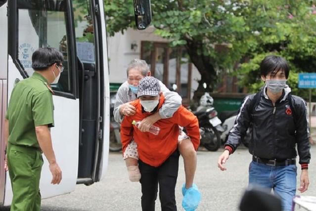 Chuyển người khu trọ ẩm thấp đến ở tạm nhà khách, chung cư: Biện pháp đúng đắn nhằm hạn chế lây nhiễm COVID-19