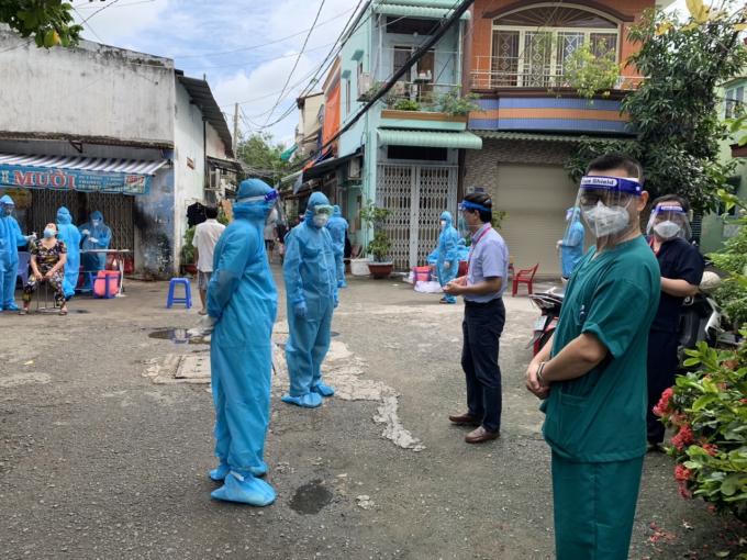 Hàng trăm Bác sĩ ĐH Y Hà Nội "Nam tiến" với quyết tâm đẩy lùi dịch bệnh COVID-19