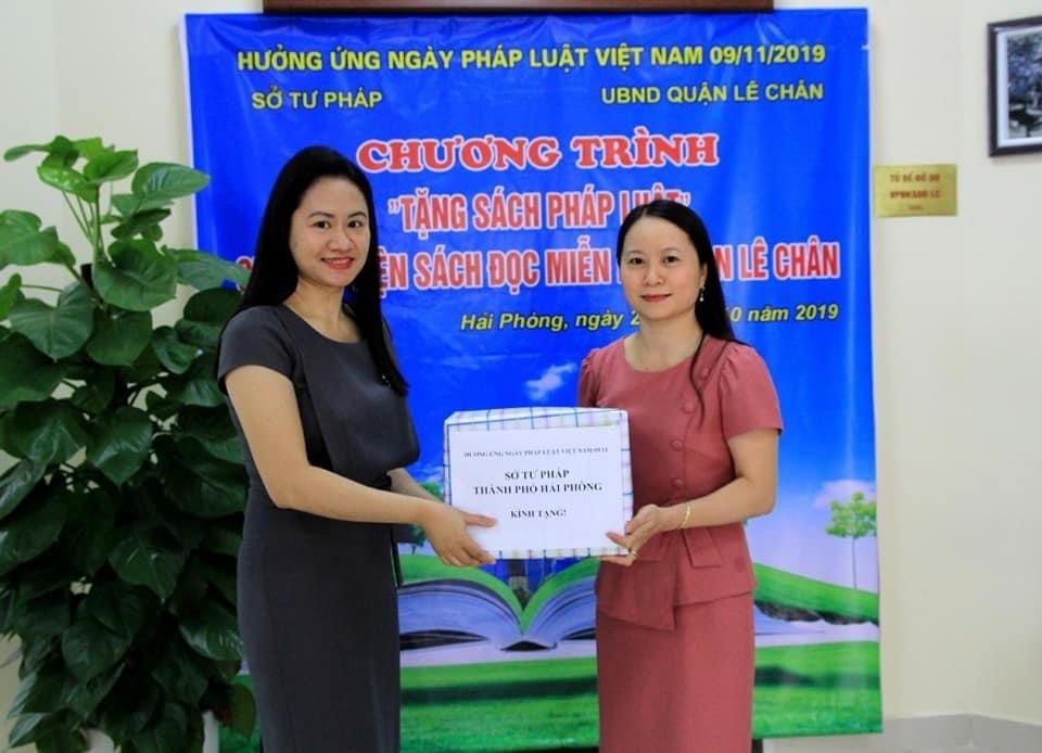 Nữ cán bộ có nhiều sáng kiến tuyên truyền pháp luật