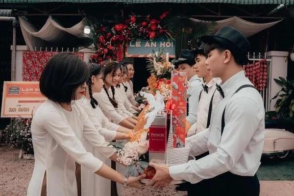 Đám cưới kiểu “ông bà anh”: Giản đơn mà thương nhau hơn 