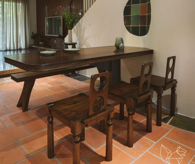 Cháy rụi kho gỗ, chủ xưởng hồi sinh đống phế liệu thành nội thất vảy cá