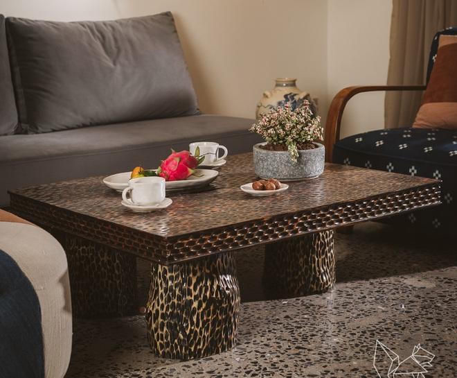 Cháy rụi kho gỗ, chủ xưởng hồi sinh đống phế liệu thành nội thất vảy cá