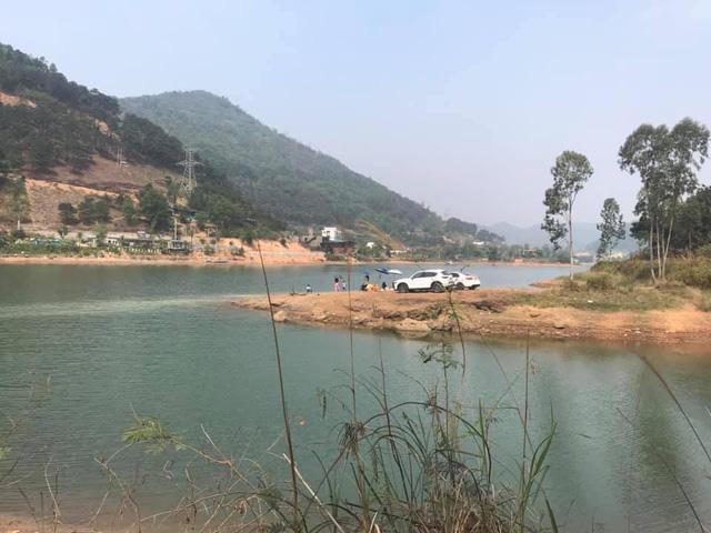 Đổ về ngoại ô Hà Nội "săn" đất