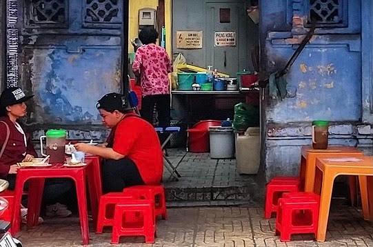 Tiểu thương TP HCM háo hức chờ ngày “khởi động lại”