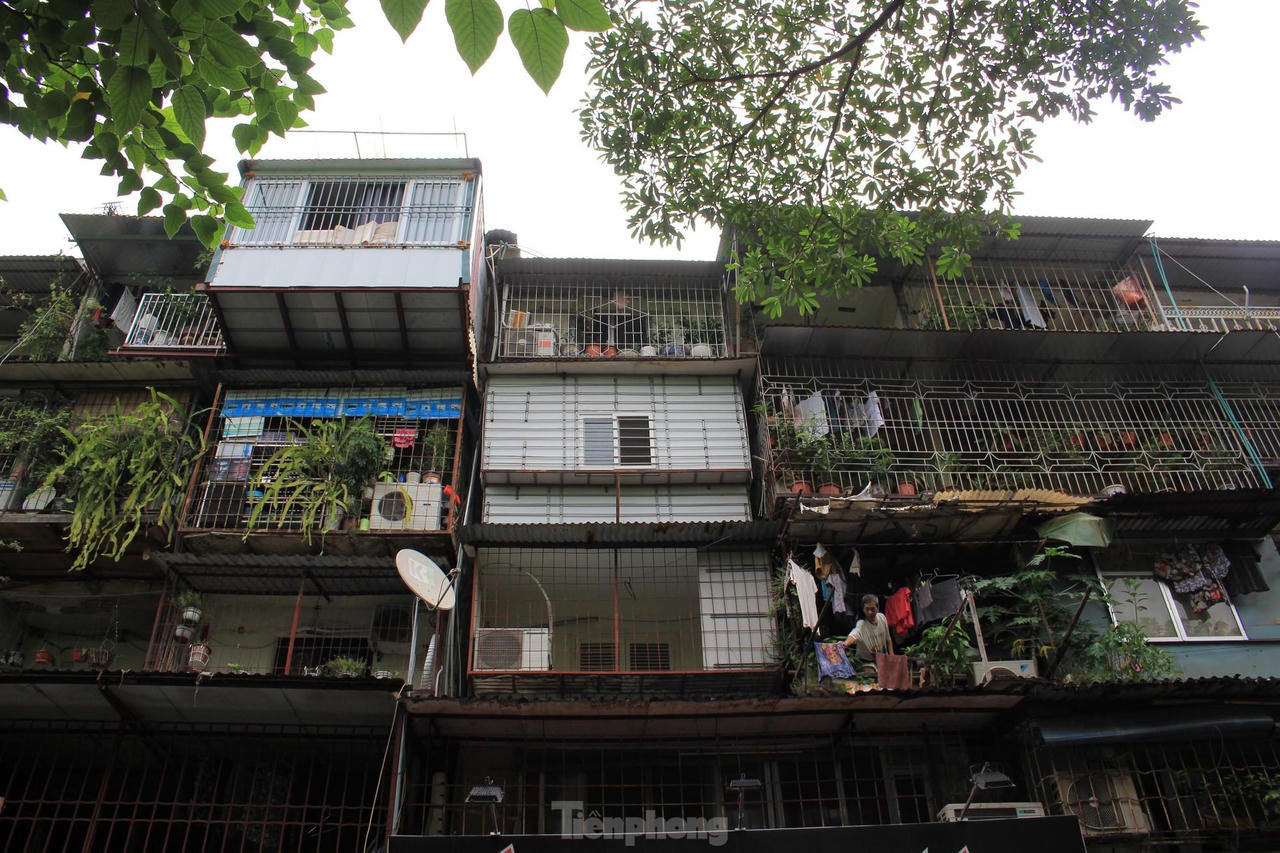 Cận cảnh 4 khu chung cư nguy hiểm cấp D ở Hà Nội sắp được cải tạo ảnh 6