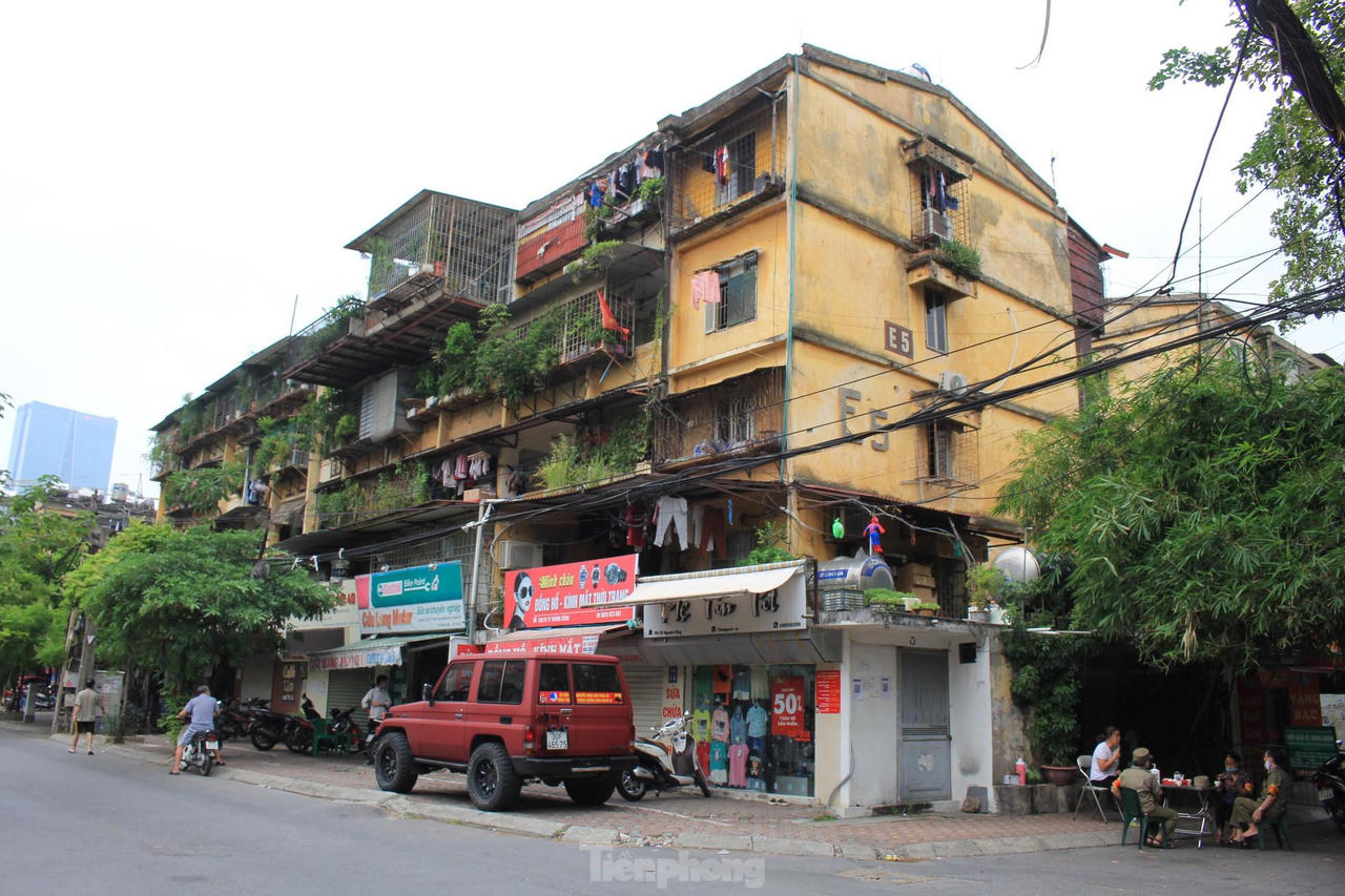 Cận cảnh 4 khu chung cư nguy hiểm cấp D ở Hà Nội sắp được cải tạo ảnh 1
