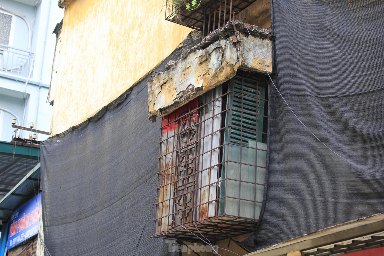 Cận cảnh 4 khu chung cư nguy hiểm cấp D ở Hà Nội sắp được cải tạo ảnh 9