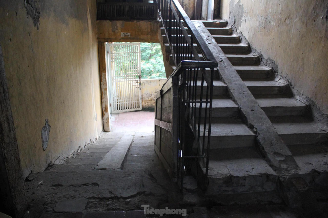 Cận cảnh 4 khu chung cư nguy hiểm cấp D ở Hà Nội sắp được cải tạo ảnh 12