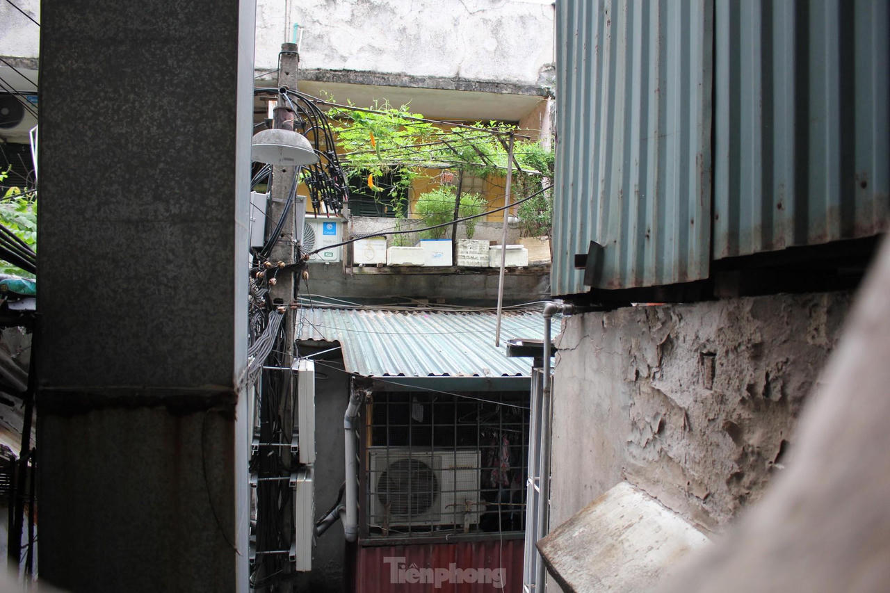 Cận cảnh 4 khu chung cư nguy hiểm cấp D ở Hà Nội sắp được cải tạo ảnh 17