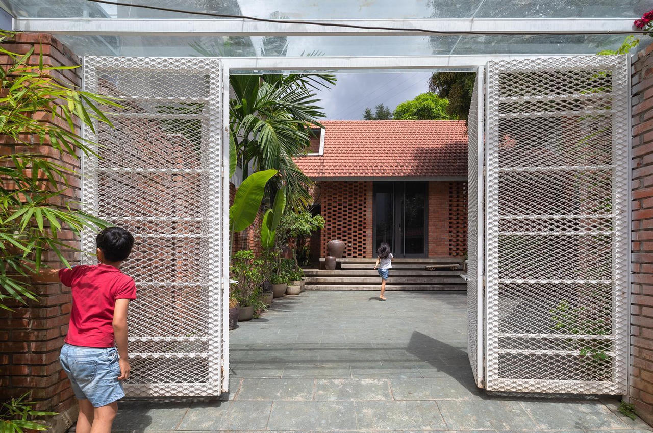 Ấn tượng với ngôi nhà cấp 4 xây nhưng không trát ảnh 1