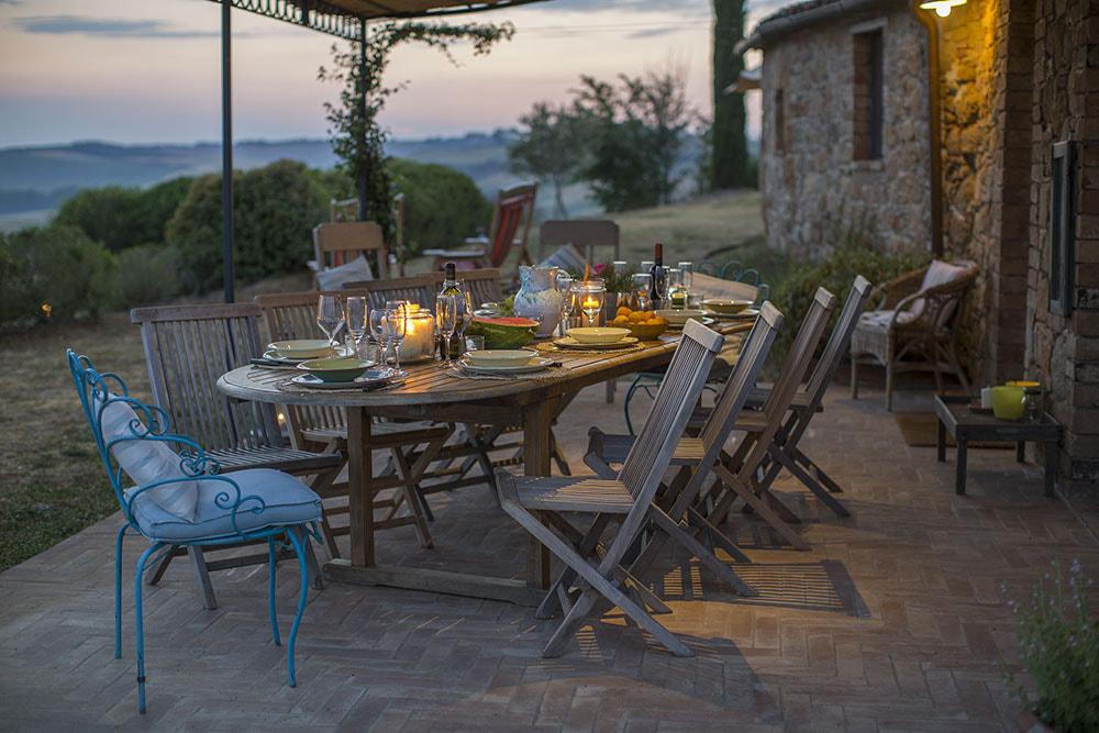 Ngắm trang trại nằm giữa cánh đồng lúa