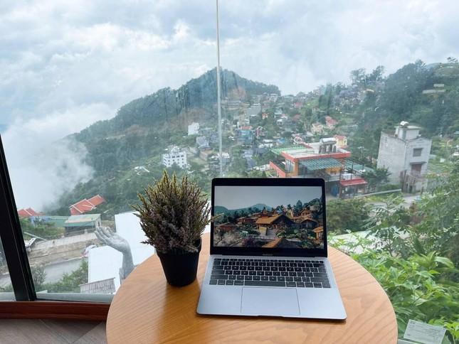 Chán ở mặt đất, gia chủ tự làm nhà trên cây đẹp mơ màng