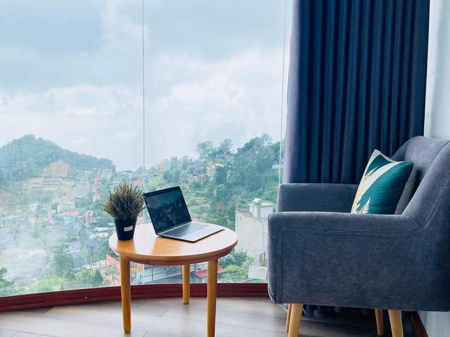 Chán ở mặt đất, gia chủ tự làm nhà trên cây đẹp mơ màng