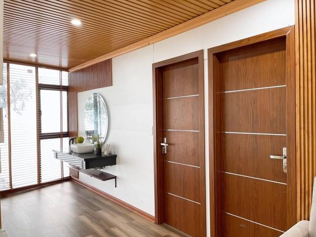 Chán ở mặt đất, gia chủ tự làm nhà trên cây đẹp mơ màng