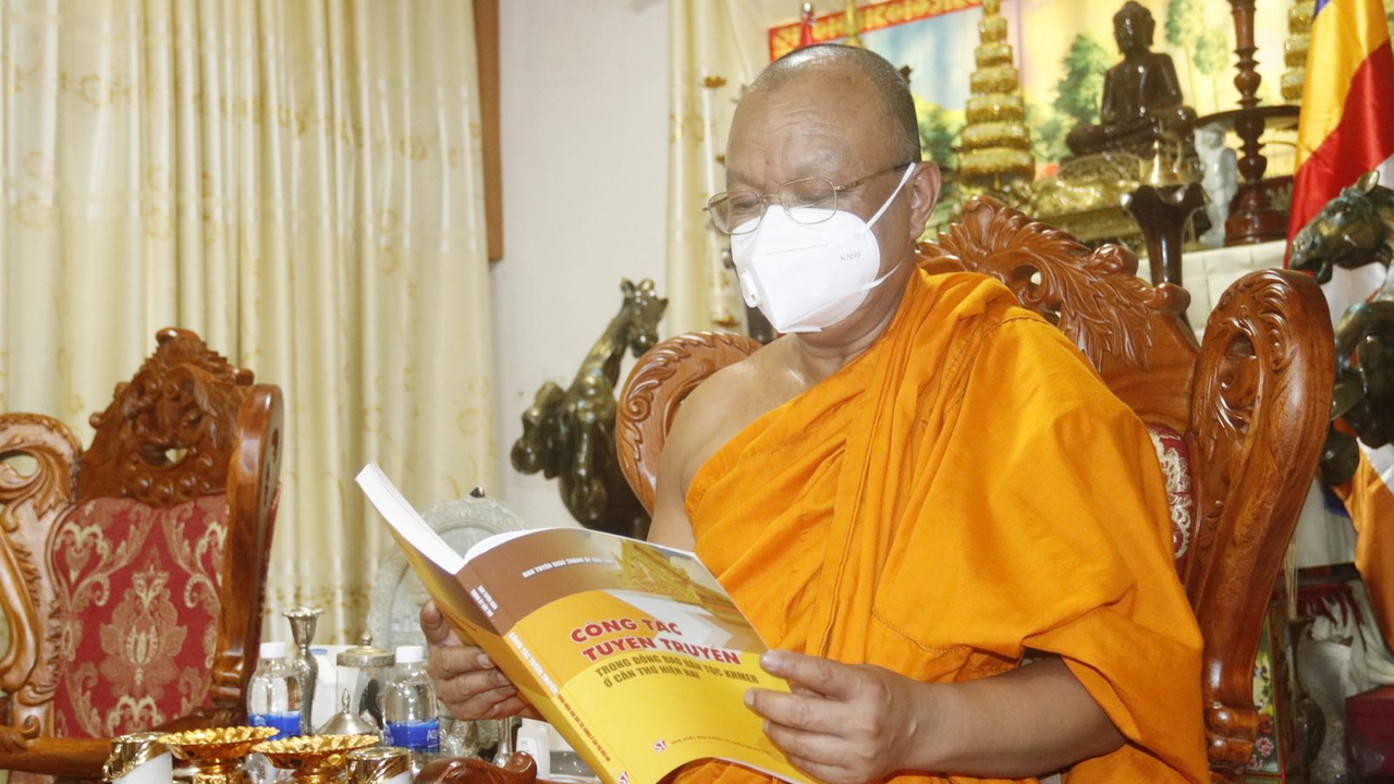 Tôn vinh 50 “Gương sáng Pháp luật”: Sự kiện ý nghĩa hưởng ứng Ngày Pháp luật Việt Nam