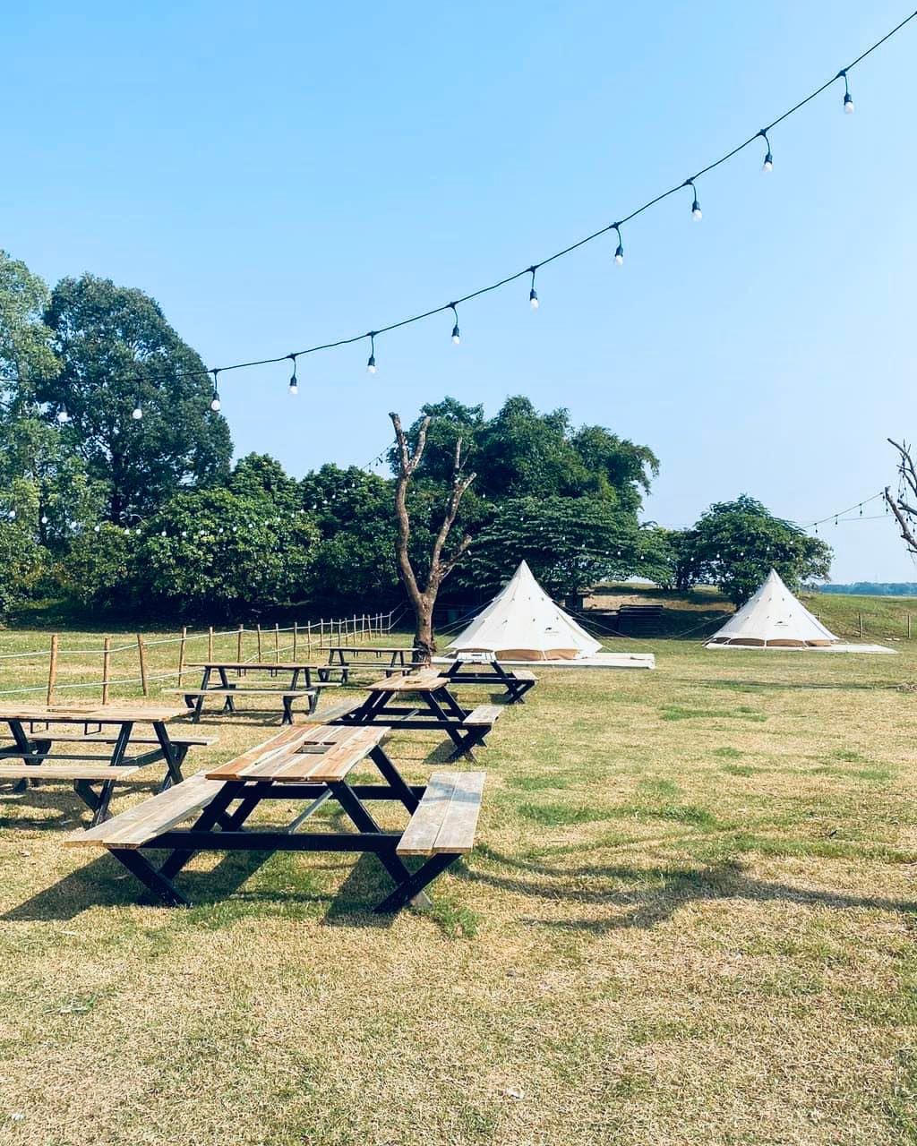 Sixdoong café & camping - check in Hà Nội nghe gió reo trên ngọn thông, ngắm hoàng hôn trên sông Hồng