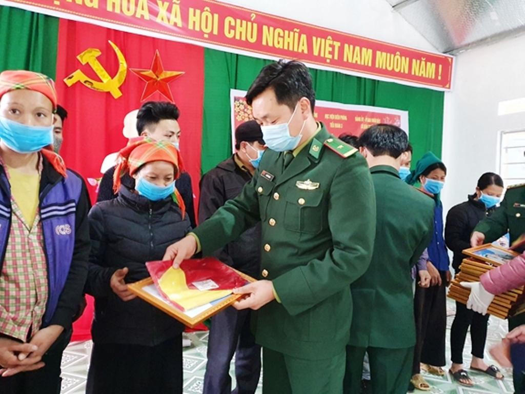 Sinh viên Quân đội vượt khó, “thử lửa” giữa tâm dịch