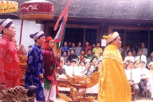 Bí ẩn làng có những ngôi nhà đối lưng nhau 