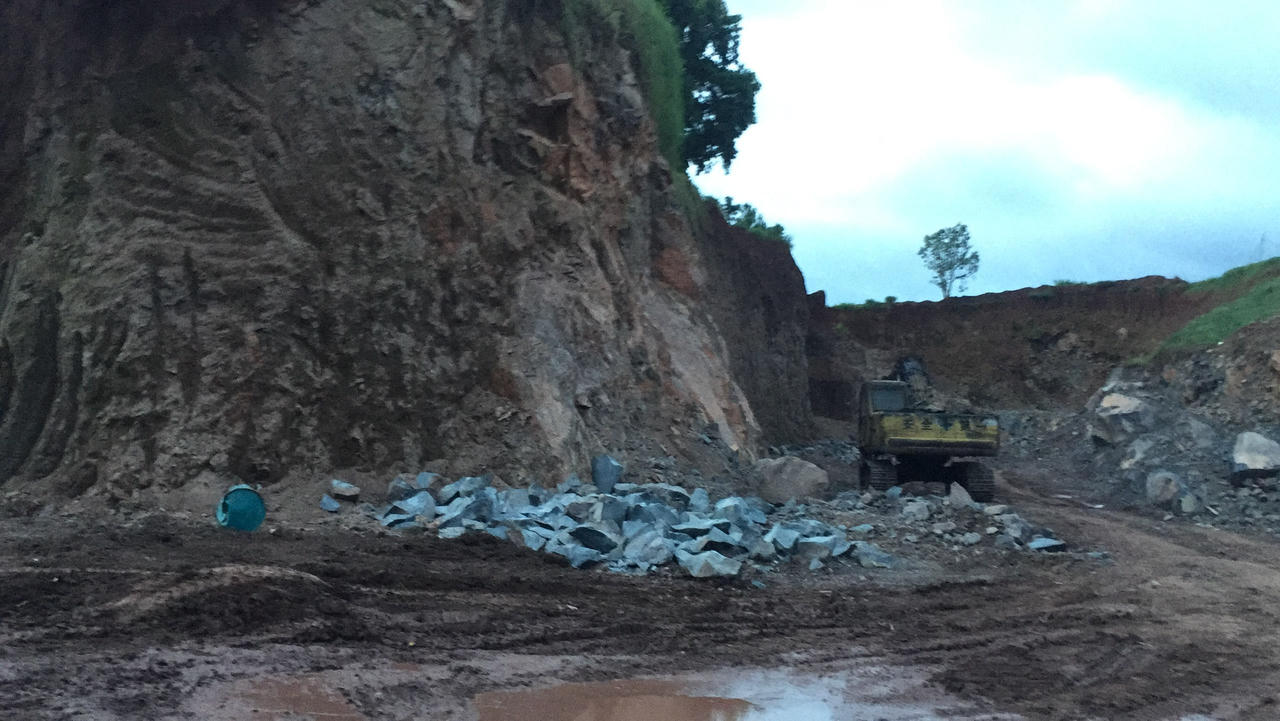 Đơn Dương, Lâm Đồng: Ai “bảo kê” cho mỏ đá lậu đào khoét cả một vùng đồi?