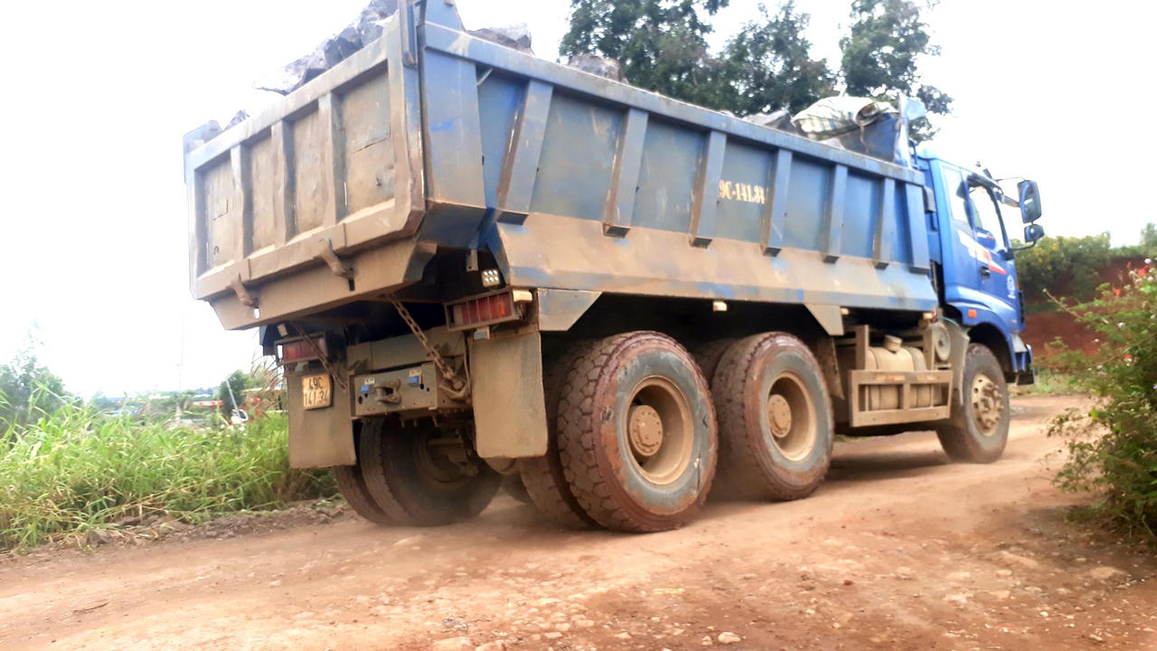 Đơn Dương, Lâm Đồng: Ai “bảo kê” cho mỏ đá lậu đào khoét cả một vùng đồi?