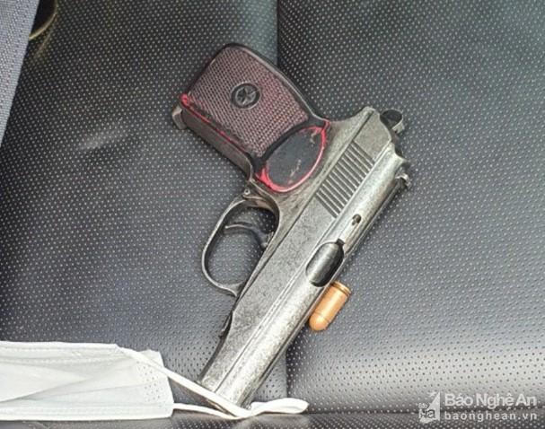 Xác định nguyên nhân kẻ nổ súng bắn người do mâu thuẫn trong chuyện tình cảm