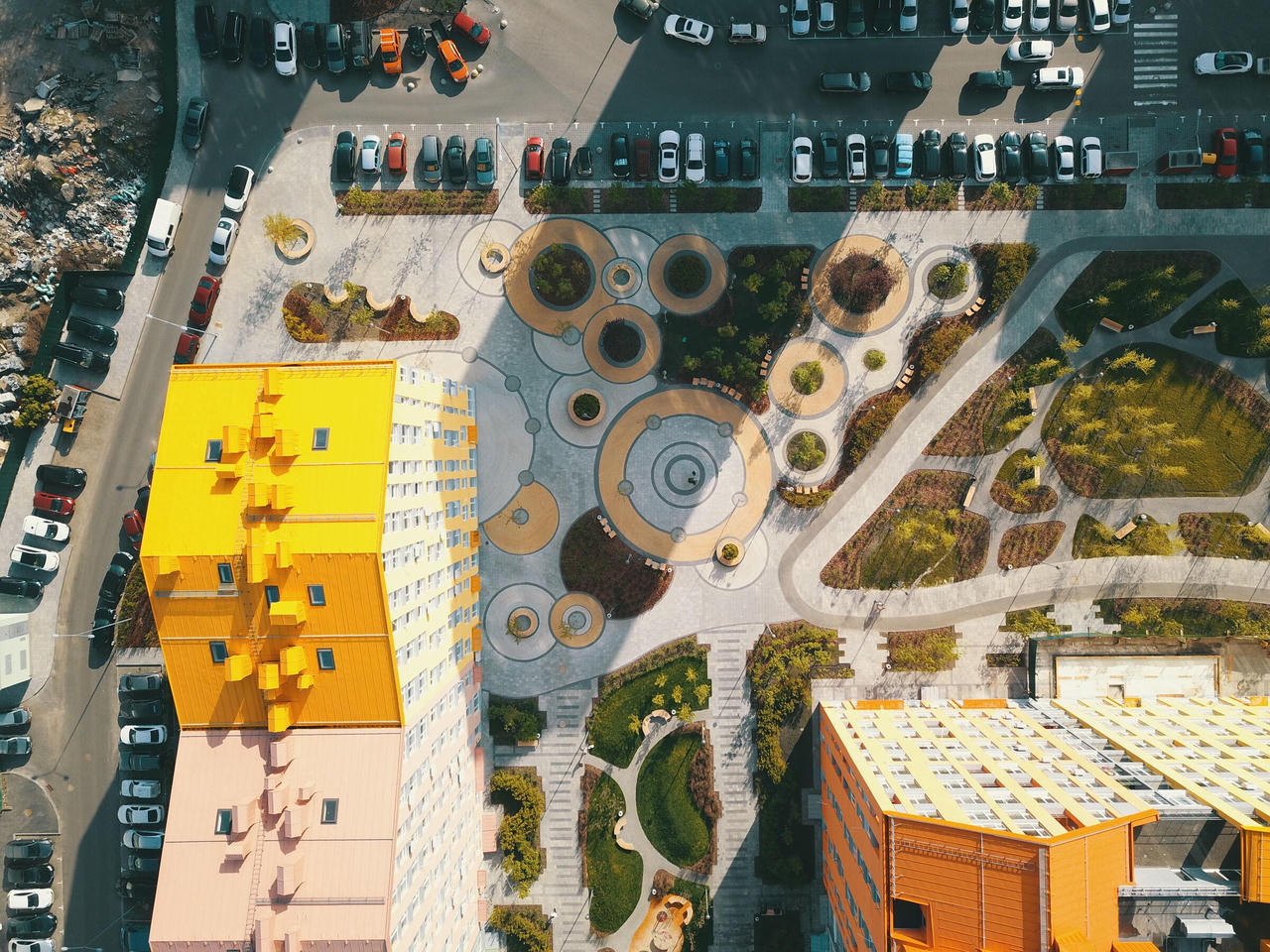 Thị trấn bán nhà đắt khách 'như tôm tươi' nhờ sơn màu độc đáo