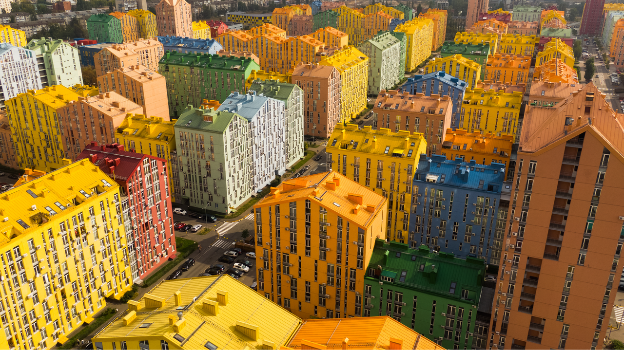 Thị trấn bán nhà đắt khách 'như tôm tươi' nhờ sơn màu độc đáo