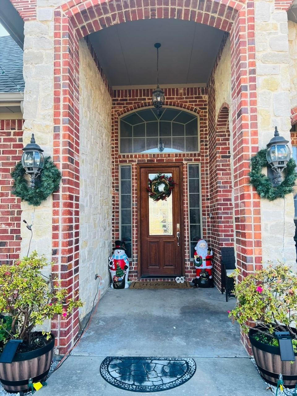 Ngắm căn biệt thự "vườn cổ tích" của ca sĩ Hồng Ngọc ở Mỹ