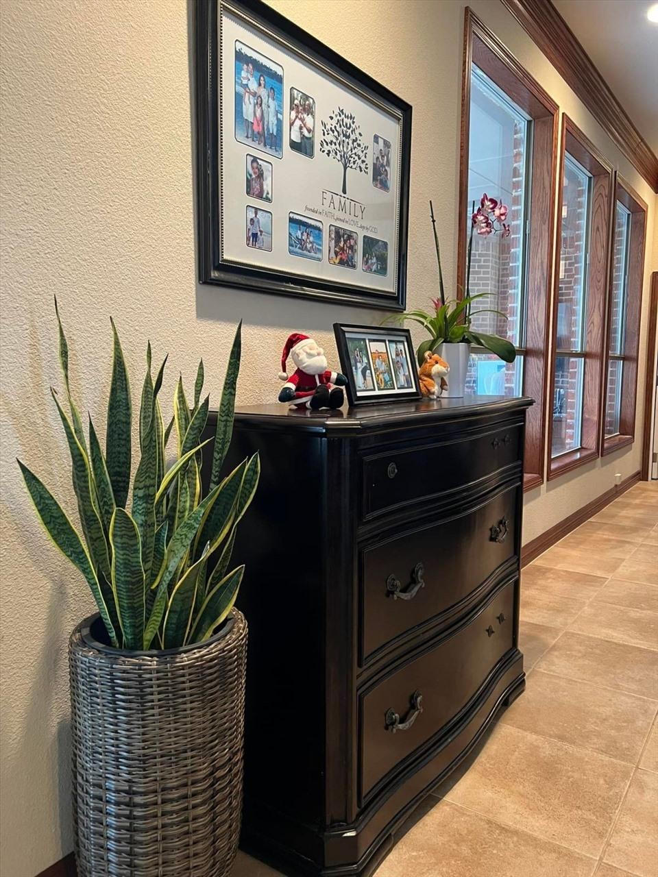 Ngắm căn biệt thự "vườn cổ tích" của ca sĩ Hồng Ngọc ở Mỹ