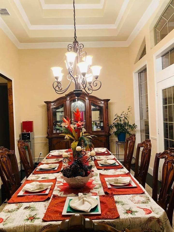 Ngắm căn biệt thự "vườn cổ tích" của ca sĩ Hồng Ngọc ở Mỹ