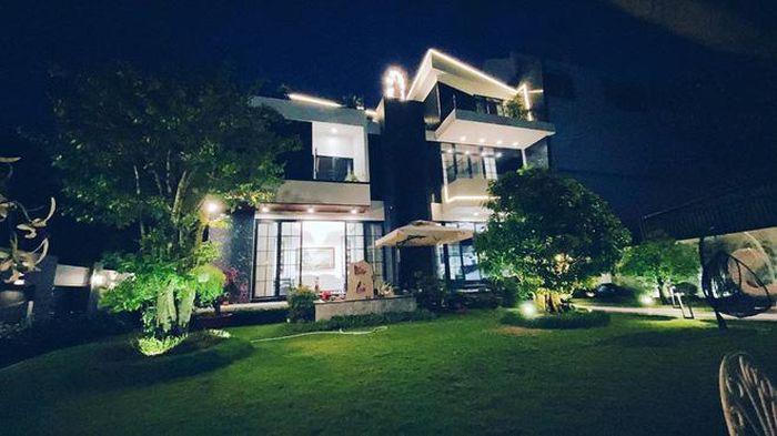 Quốc Trường khoe biệt thự tại Sài Gòn: Hoành tráng, xa hoa không kém căn 25 tỷ ở quê nhà