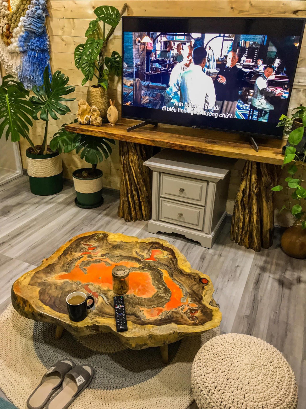 Về quê 'trốn dịch', 8x tự tay xây homestay đẹp như Đà Lạt, làm hồ cá Koi đẹp mê ly