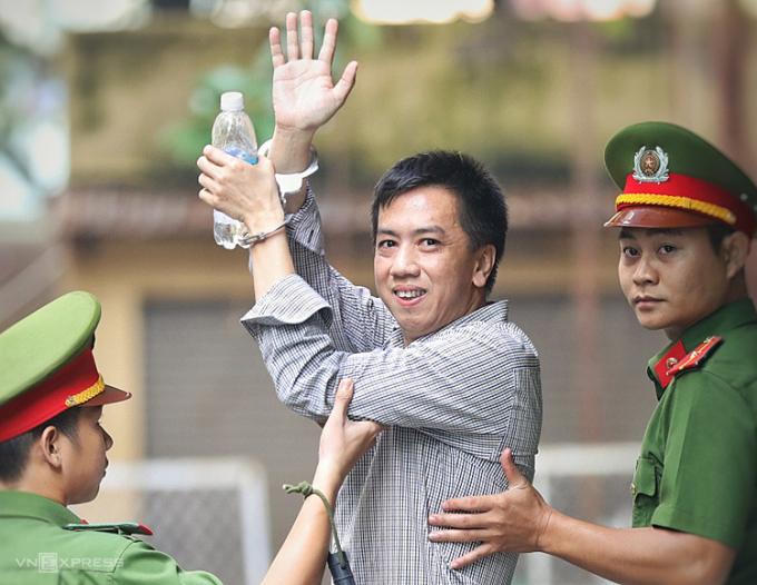 Chiêu 'thay áo' hơn 800.000 hộp thuốc giả của VN Pharma