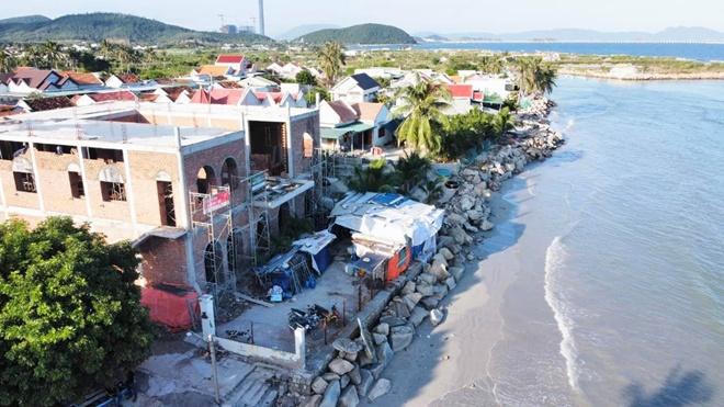 Phan Như Thảo gây xôn xao về căn chòi sẽ xây cho bảo vệ ở