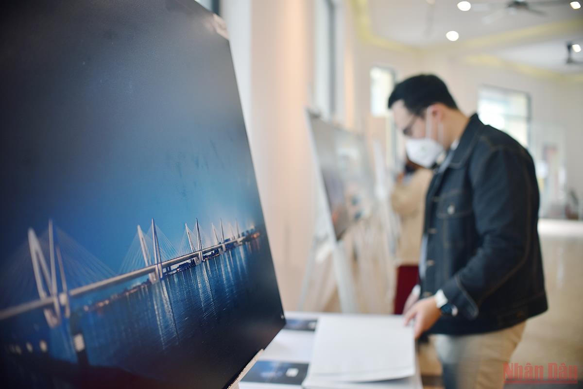 Người dân Hà Nội lựa chọn phương án kiến trúc cầu Trần Hưng Đạo