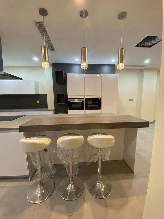 Căn nhà hoành tráng như khách sạn 5 sao của Minh Hà, nữ MC 'Cà phê sáng' của VTV