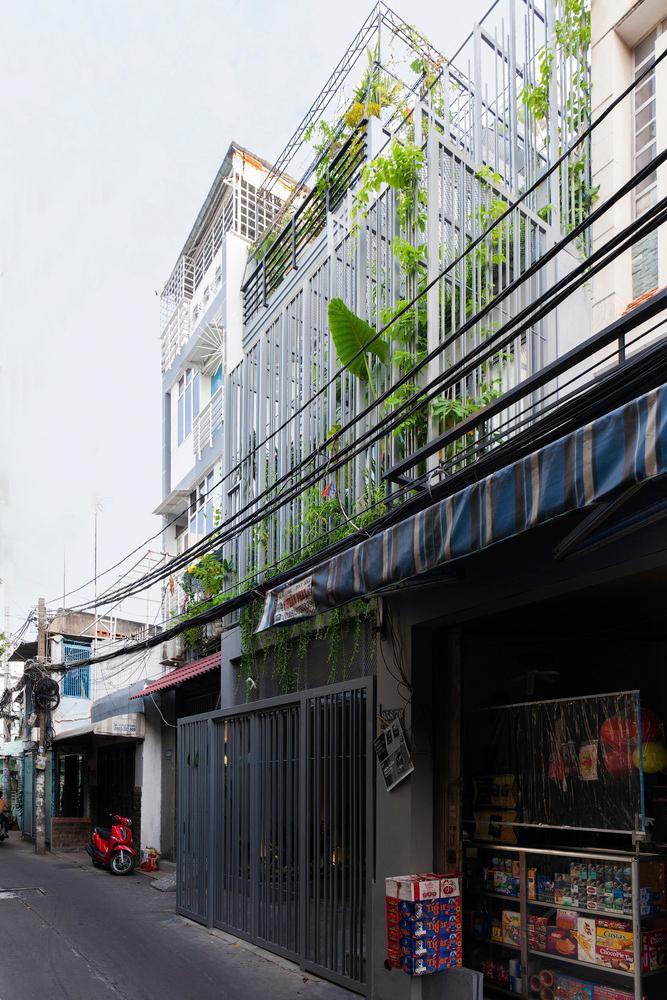 Cách biến nhà phố cũ nát thành nhà lồng hiện đại được 'vạn người mê'