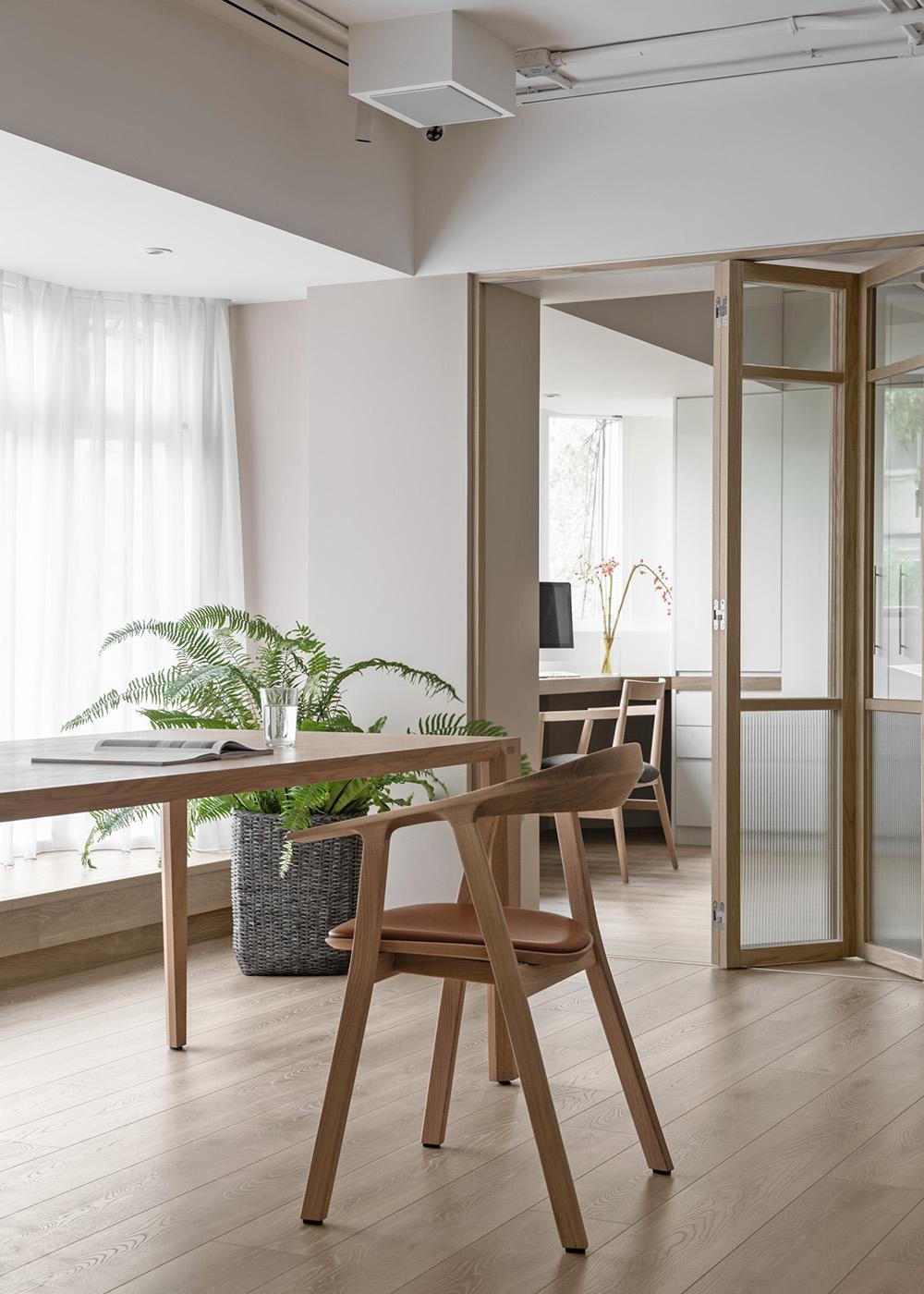 Căn hộ xuống cấp 50 năm tuổi “lột xác” hoàn hảo vừa thoáng vừa đẹp nhờ phong cách Nhật Bản